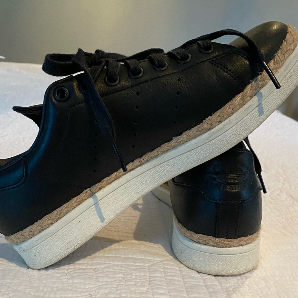 Adidas Black leather shoes - EU size 40 USW 9-9.5